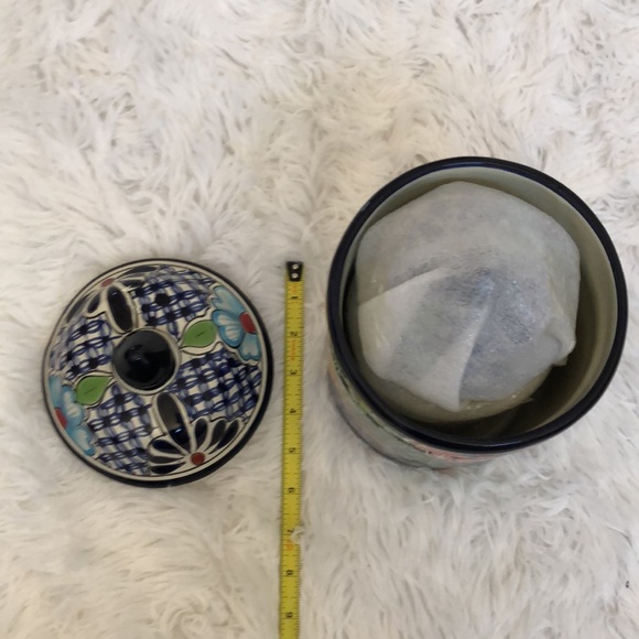 2- Ceramic Canisters - Picture 3 of 4